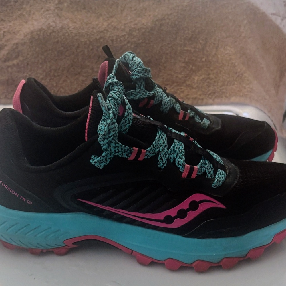 Saucony Women’s Tennis Shoes Size Size 7.5